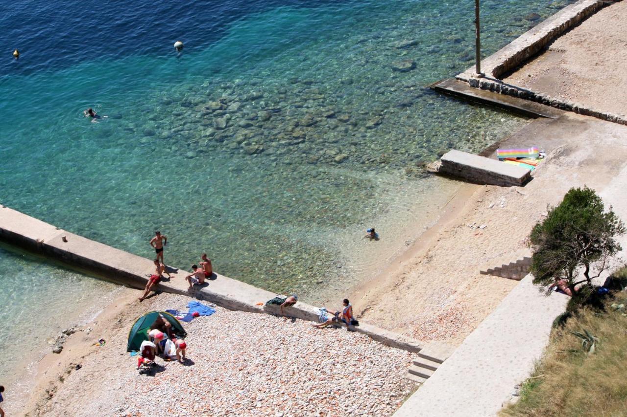 Apartments With A Parking Space Rab - 12383 Banjol Εξωτερικό φωτογραφία