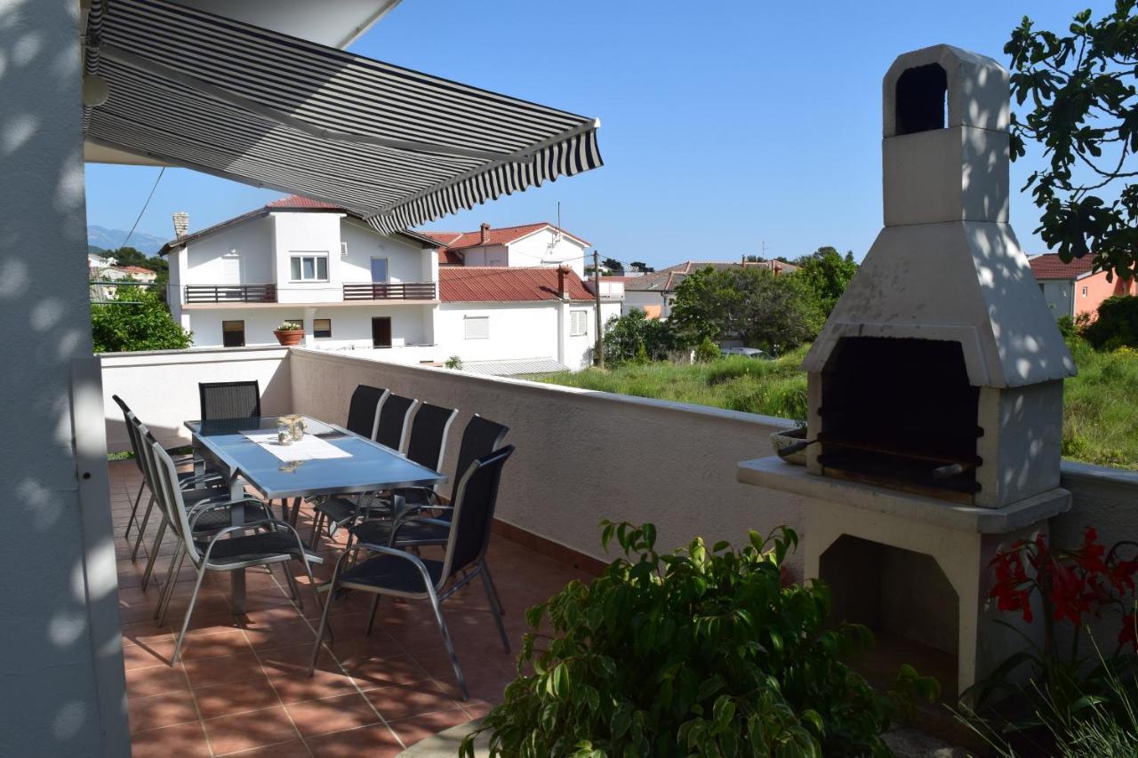Apartments With A Parking Space Rab - 12383 Banjol Εξωτερικό φωτογραφία